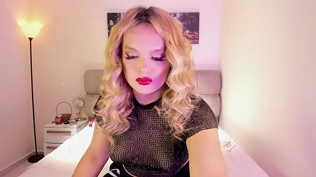 Snapshot of ScarletThompsonx chatting on 10-04-25, 12:30 ScarletThompsonx online show from 10-04-25, 12:30