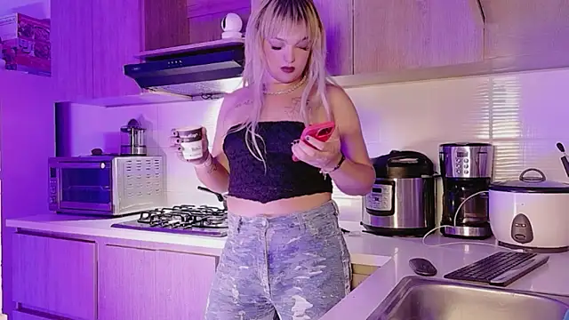 ScarletThompsonx online show from 04-30-26, 04:19