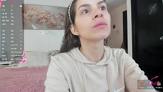 Snapshot of jessyegoldenn chatting on 03-07-25, 07:16 jessyegoldenn online show from 03-07-25, 07:16