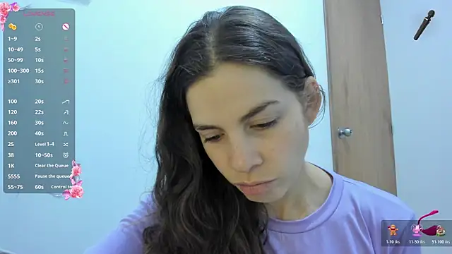 Snapshot of jessyegoldenn chatting on 11-15-25, 12:52 jessyegoldenn online show from 11-15-25, 12:52