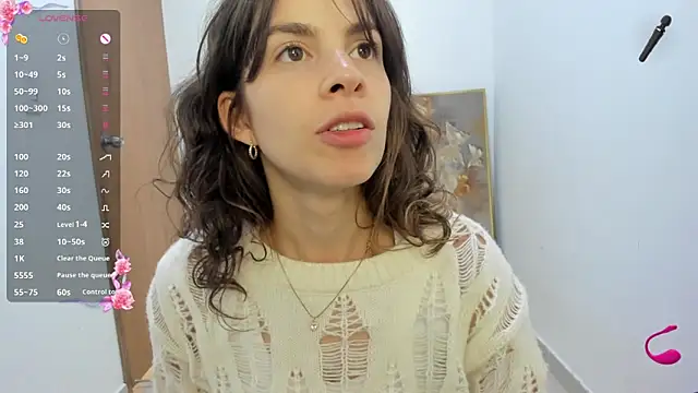 Snapshot of jessyegoldenn chatting on 03-01-26, 07:49 jessyegoldenn online show from 03-01-26, 07:49