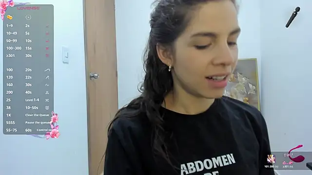 Snapshot of jessyegoldenn chatting on 03-10-26, 04:12 jessyegoldenn online show from 03-10-26, 04:12