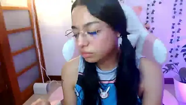 hellokitty  valery online show from 06-12-26, 01:59