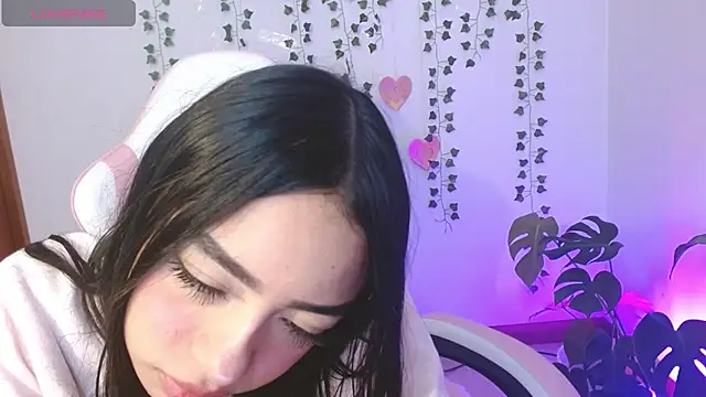 hellokitty  valery online show from 07-25-26, 04:54