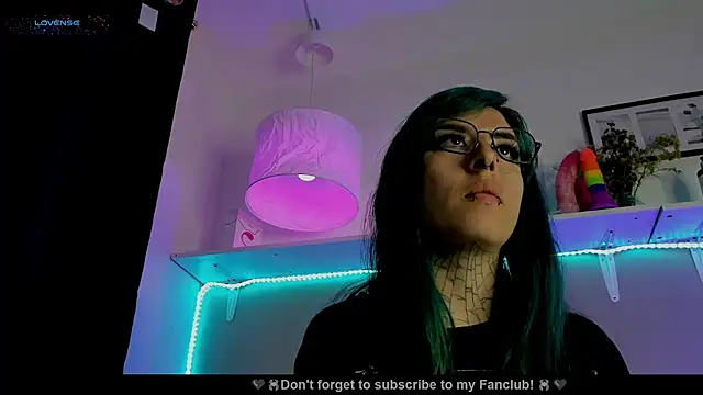 Snapshot of Hisato111 chatting on 10-02-25, 12:34 Hisato111 online show from 10-02-25, 12:34