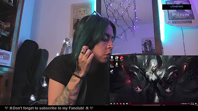 Snapshot of Hisato111 chatting on 10-19-25, 12:39 Hisato111 online show from 10-19-25, 12:39