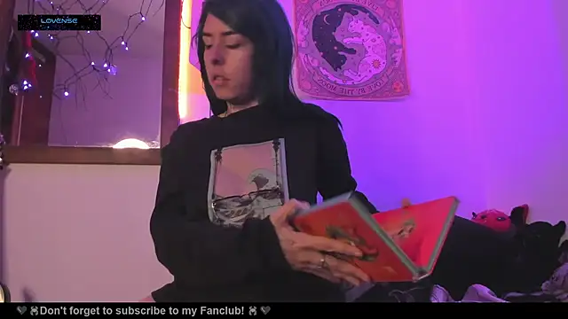 Snapshot of Hisato111 chatting on 10-23-25, 12:26 Hisato111 online show from 10-23-25, 12:26