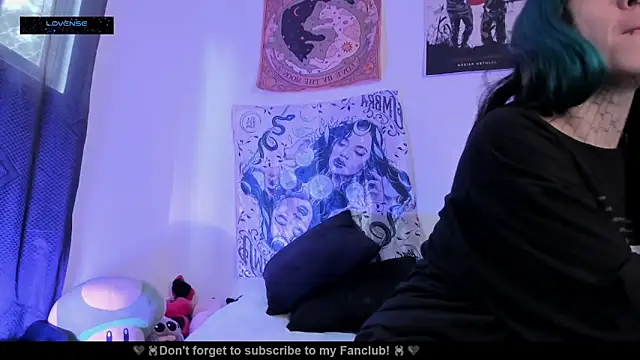 Snapshot of Hisato111 chatting on 11-06-25, 01:56 Hisato111 online show from 11-06-25, 01:56