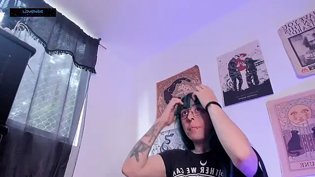 Snapshot of Hisato111 chatting on 11-25-25, 01:33 Hisato111 online show from 11-25-25, 01:33