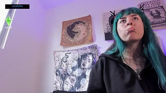 Snapshot of Hisato111 chatting on 12-05-25, 02:03 Hisato111 online show from 12-05-25, 02:03