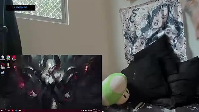 Snapshot of Hisato111 chatting on 12-21-25, 12:56 Hisato111 online show from 12-21-25, 12:56