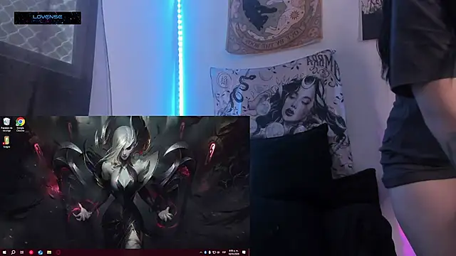 Snapshot of Hisato111 chatting on 01-10-26, 11:56 Hisato111 online show from 01-10-26, 11:56