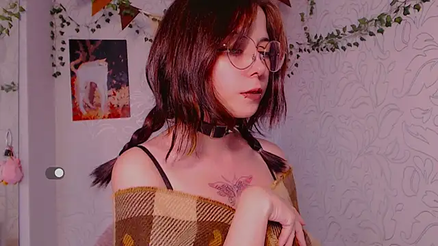  miraclecattt  online show from 10-04-25, 09:40