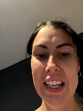 Snapshot of xCharlie_MILFx chatting on 10-16-25, 12:11 xCharlie MILFx online show from 10-16-25, 12:11