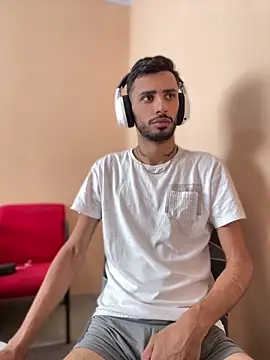 Snapshot of iendriw chatting on 03-14-25, 01:35 iendriw online show from 03-14-25, 01:35