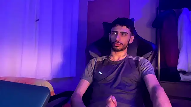 Snapshot of iendriw chatting on 09-15-25, 06:13 iendriw online show from 09-15-25, 06:13