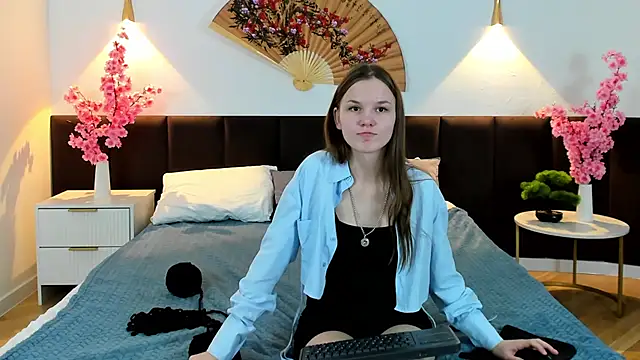 Snapshot of Amber_Rogers chatting on 02-22-25, 06:08 Amber Rogers online show from 02-22-25, 06:08