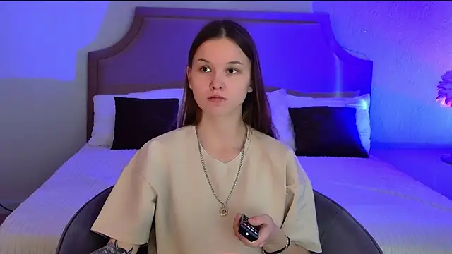 Snapshot of Amber_Rogers chatting on 03-15-25, 02:12 Amber Rogers online show from 03-15-25, 02:12