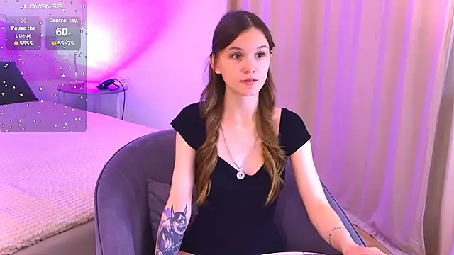 Snapshot of Amber_Rogers chatting on 10-23-25, 05:29 Amber Rogers online show from 10-23-25, 05:29