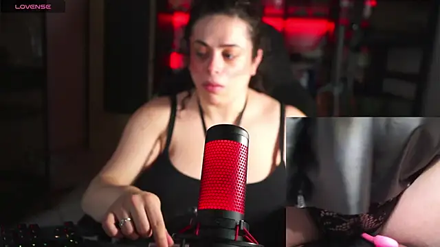 Snapshot of sharonurbex chatting on 03-04-26, 04:24 sharonurbex online show from 03-04-26, 04:24