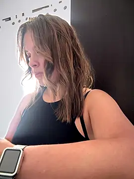 Snapshot of gynna_kimera chatting on 09-24-25, 03:15 gynna kimera online show from 09-24-25, 03:15