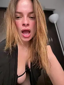 Snapshot of gynna_kimera chatting on 02-09-26, 03:38 gynna kimera online show from 02-09-26, 03:38