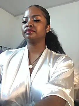 Snapshot of ValerieBlakee chatting on 10-04-25, 01:20 ValerieBlakee online show from 10-04-25, 01:20