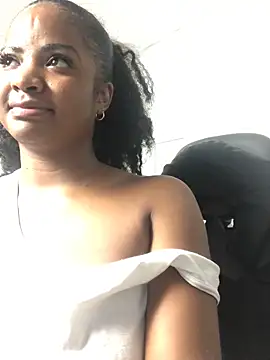 Snapshot of ValerieBlakee chatting on 12-05-25, 12:19 ValerieBlakee online show from 12-05-25, 12:19