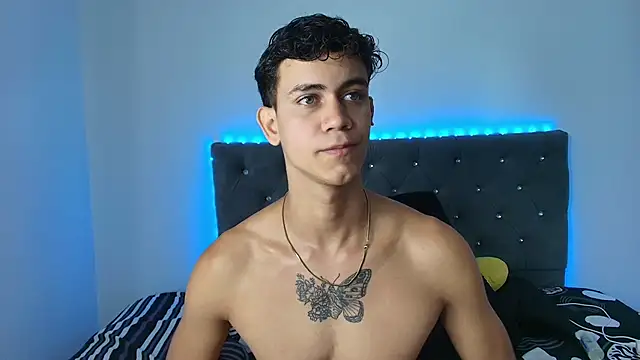 Maximiliano  Fire online show from 09-18-25, 07:05