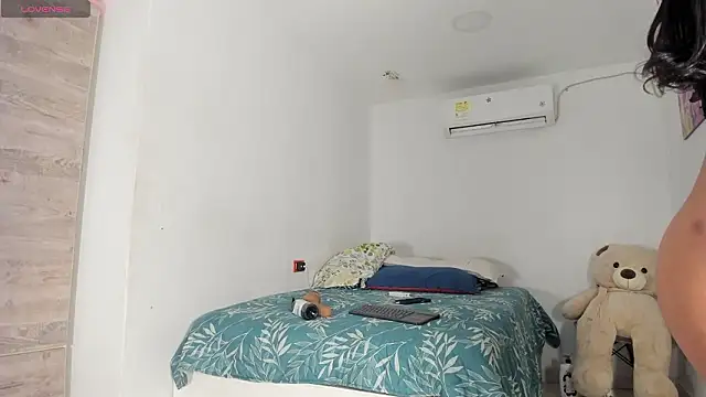 flor herrera01 online show from 02-23-26, 04:32