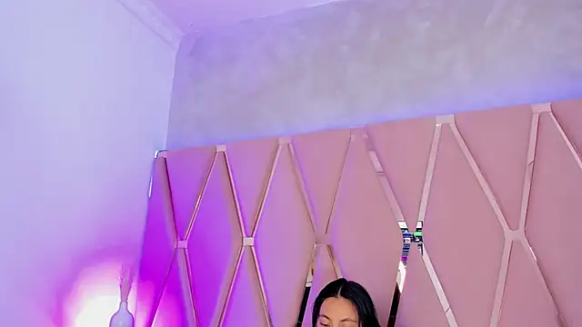 Snapshot of Emily_Black1 chatting on 10-19-25, 03:07 Emily Black1 online show from 10-19-25, 03:07