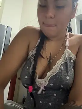 Snapshot of Emily_Black1 chatting on 02-02-26, 01:15 Emily Black1 online show from 02-02-26, 01:15