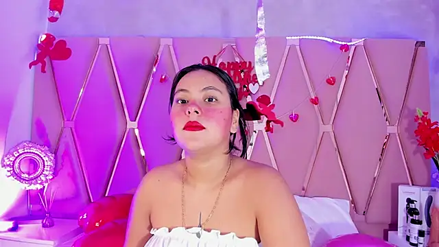 Snapshot of Emily_Black1 chatting on 02-20-26, 01:46 Emily Black1 online show from 02-20-26, 01:46