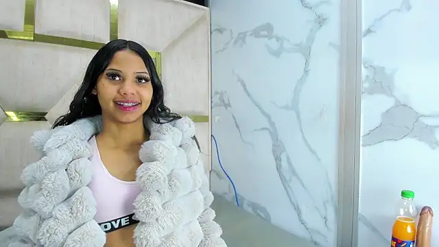 Snapshot of Kendall_6669 chatting on 11-04-25, 12:59 Kendall 6669 online show from 11-04-25, 12:59