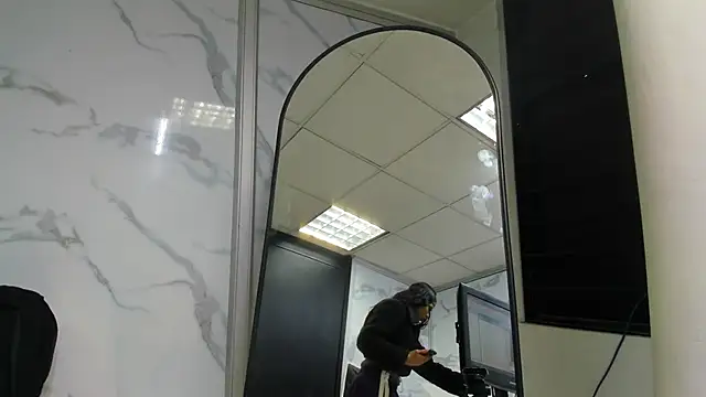 Snapshot of Kendall_6669 chatting on 11-06-25, 01:01 Kendall 6669 online show from 11-06-25, 01:01