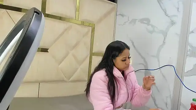 Snapshot of Kendall_6669 chatting on 11-11-25, 12:38 Kendall 6669 online show from 11-11-25, 12:38