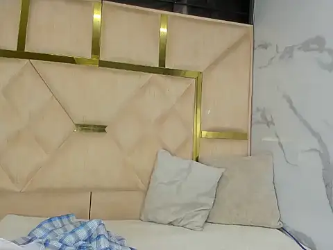 Snapshot of Kendall_6669 chatting on 11-26-25, 12:17 Kendall 6669 online show from 11-26-25, 12:17