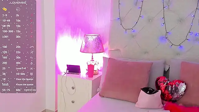 goth tasha online show from 11-18-25, 07:51