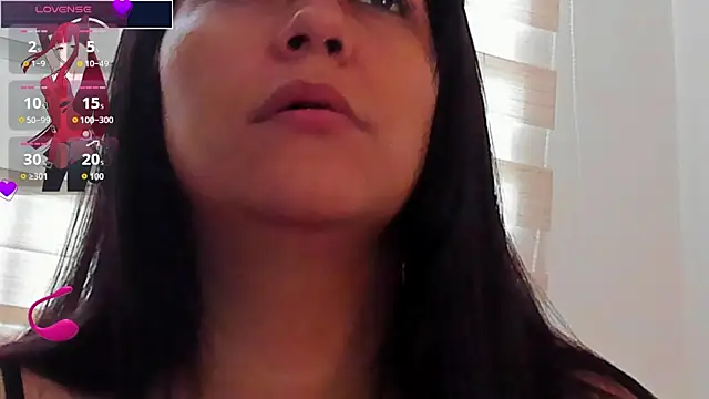 Snapshot of isabellarous- chatting on 06-18-26, 11:58 isabellarous- online show from 06-18-26, 11:58