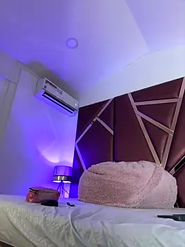 DanielaMedinaa online show from 09-18-25, 08:00