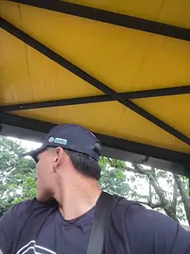 Snapshot of MaxxxSteil chatting on 03-04-25, 08:49 MaxxxSteil online show from 03-04-25, 08:49