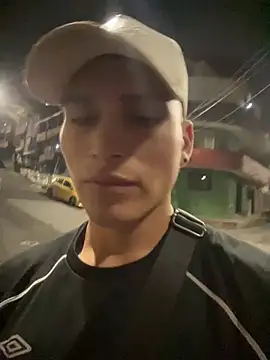 Snapshot of MaxxxSteil chatting on 03-12-25, 03:57 MaxxxSteil online show from 03-12-25, 03:57