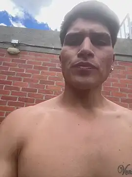 Snapshot of MaxxxSteil chatting on 10-09-25, 04:49 MaxxxSteil online show from 10-09-25, 04:49