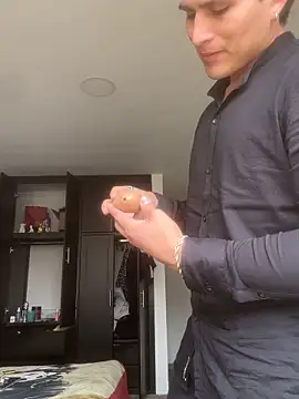 Snapshot of MaxxxSteil chatting on 11-01-25, 04:20 MaxxxSteil online show from 11-01-25, 04:20