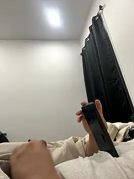 Snapshot of flaco16 chatting on 01-11-26, 10:37 flaco16 online show from 01-11-26, 10:37