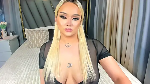 KylieSonique online show from 10-23-25, 03:50
