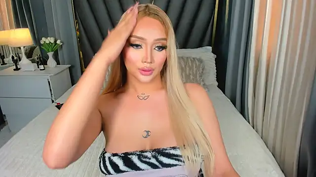 KylieSonique online show from 12-03-25, 12:18