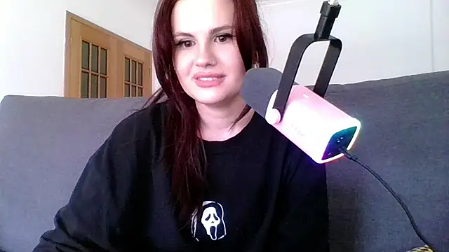 Snapshot of Della_Ideal chatting on 02-28-25, 02:09 Della Ideal online show from 02-28-25, 02:09