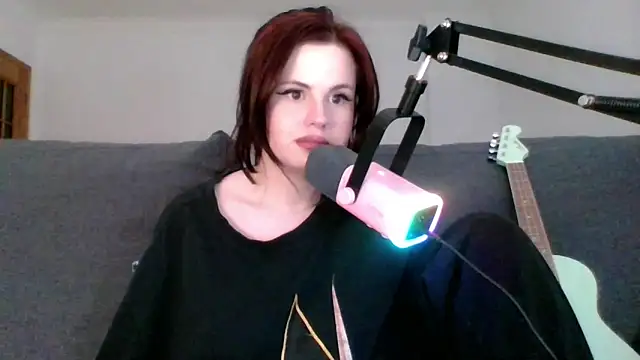 Snapshot of Della_Ideal chatting on 03-05-25, 05:39 Della Ideal online show from 03-05-25, 05:39