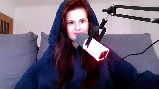 Snapshot of Della_Ideal chatting on 03-07-25, 05:49 Della Ideal online show from 03-07-25, 05:49